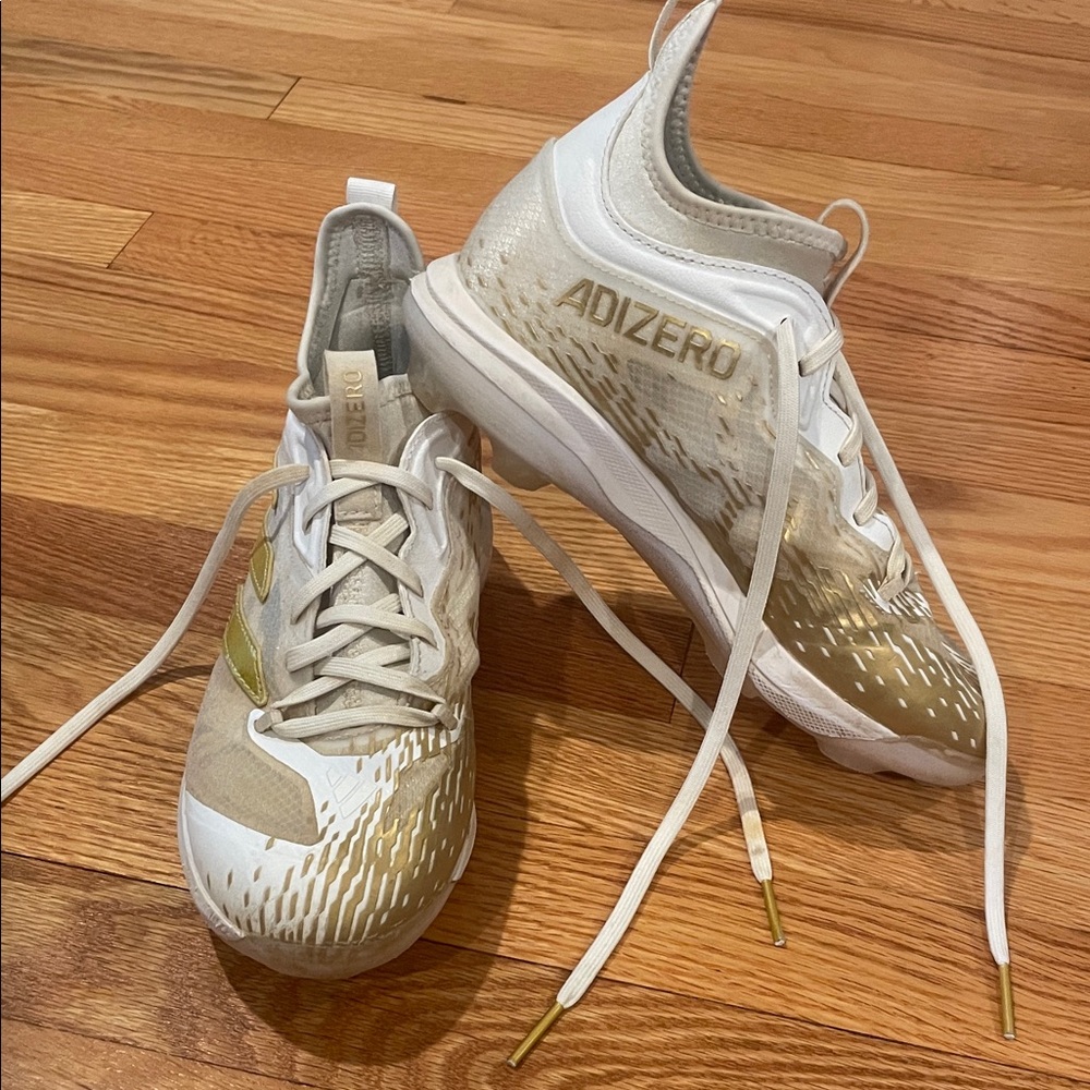 adidas Kids baseball cleats in White and Gold
